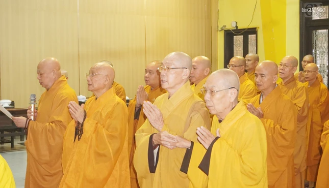 Hòa thượng Yoshimizu Daichi là một trong những ân nhân, vị giáo phẩm nhiệt thành đỡ đầu, tạo nhiều thuận duyên cho Tăng Ni Việt Nam học tập và hành đạo tại Nhật Hòa thượng Yoshimizu Daichi là một trong những ân nhân, vị giáo phẩm nhiệt thành đỡ đầu, tạo nhiều thuận duyên cho Tăng Ni Việt Nam học tập và hành đạo tại Nhật