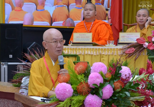 Hòa thượng Thích Tịnh Thành, Phó ban Pháp chế T.Ư kiêm Trưởng Phân ban Tổ chức sự kiện thông qua nội quy và lịch giảng khóa bồi dưỡng