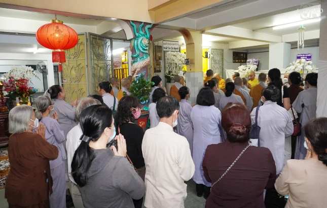 Lễ nhập kim quan Sư cô Thích nữ Huệ Thanh