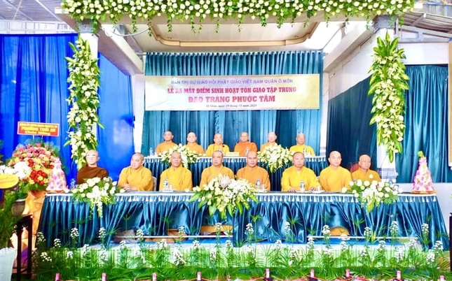 Chư tôn đức chứng minh