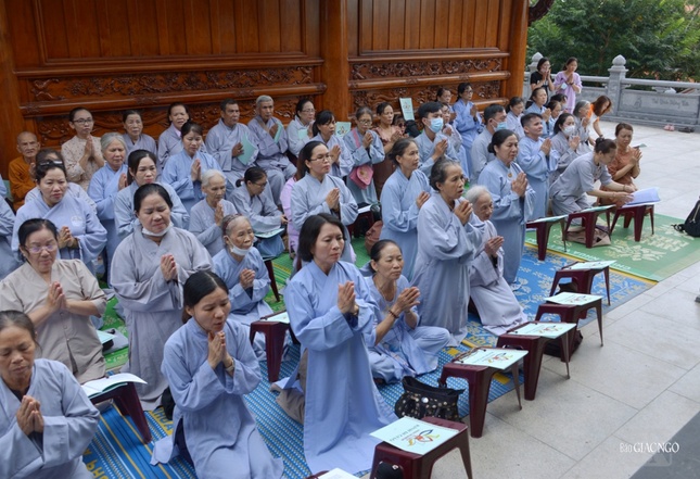 Khóa lễ tụng kinh Di giáo