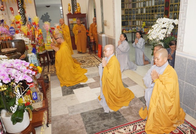 Khóa lễ cung tiến Giác linh Hòa thượng Khóa lễ cung tiến Giác linh Hòa thượng