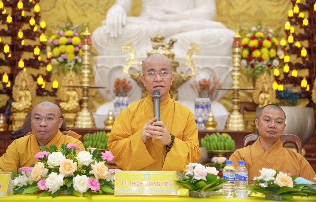 Thượng tọa Trưởng ban Trị sự GHPGVN tỉnh Đắk Nông phát biểu chỉ đạo