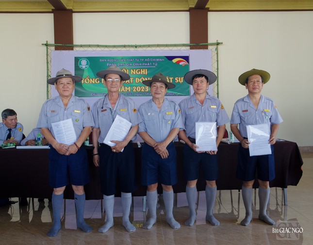 Trao quyết định đến 4 Trưởng ban khu vực