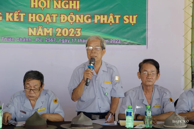 Huynh trưởng Minh Thao Đặng Hữu Trí, Phó Thường trực Phân ban Gia đình Phật tử thành phố trả lời những câu hỏi từ các đơn vị Huynh trưởng Minh Thao Đặng Hữu Trí, Phó Thường trực Phân ban Gia đình Phật tử thành phố trả lời những câu hỏi từ các đơn vị