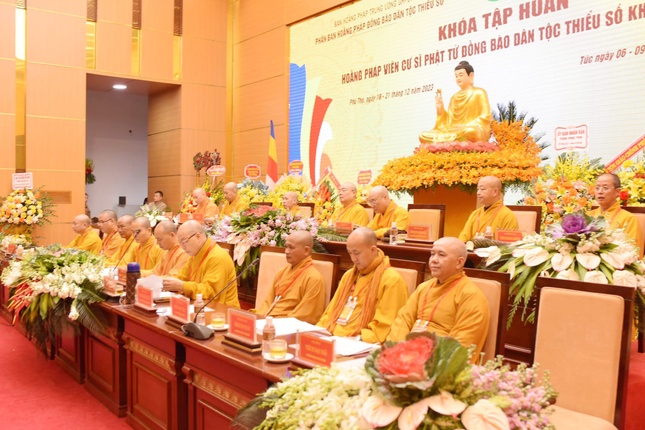 Chư tôn đức chứng minh, chủ tọa