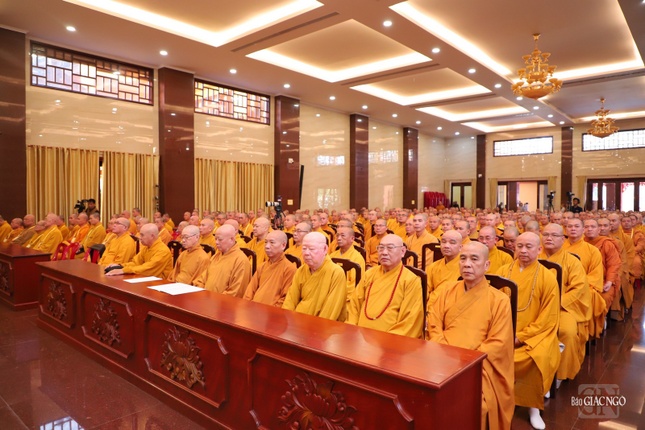 Chư tôn đức tham dự khóa Huân tu và Khóa bồi dưỡng trụ trì năm 2023