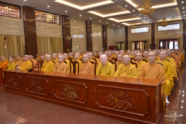 Chư tôn đức tham dự