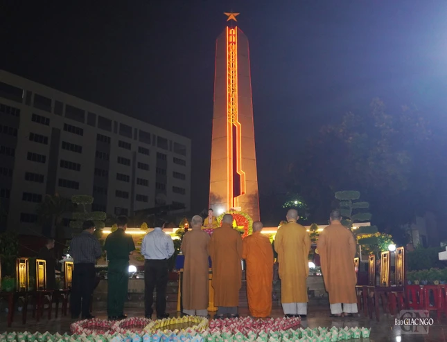 Trang nghiêm khóa lễ tưởng niệm