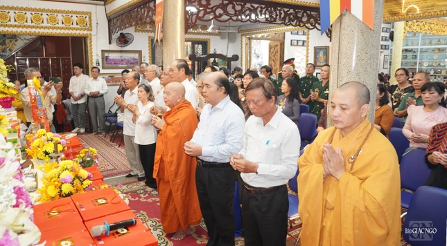 Trang nghiêm khóa lễ tưởng niệm