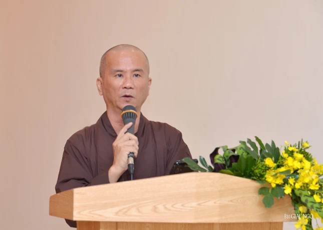 Thượng tọa Thích Chúc Phú phát biểu chào mừng