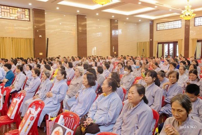 Phật tử tham dự