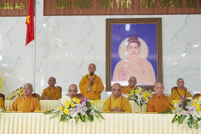 Thượng tọa Thích Thiện Quý phát biểu chỉ đạo