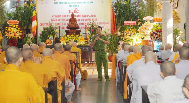 Thượng úy Nguyễn Quốc Tuấn triển khai về công tác phòng cháy chữa cháy