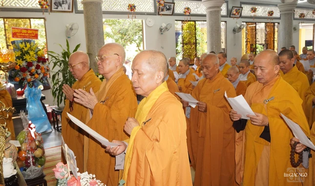 Trang nghiêm thành kính