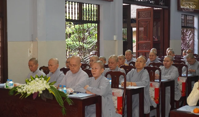 Chư Ni tham dự tổng kết