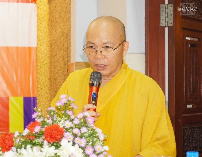 Thượng tọa Thích Trí Thường, Trưởng ban Trị sự GHPGVN Q.12 phát biểu khai mạc