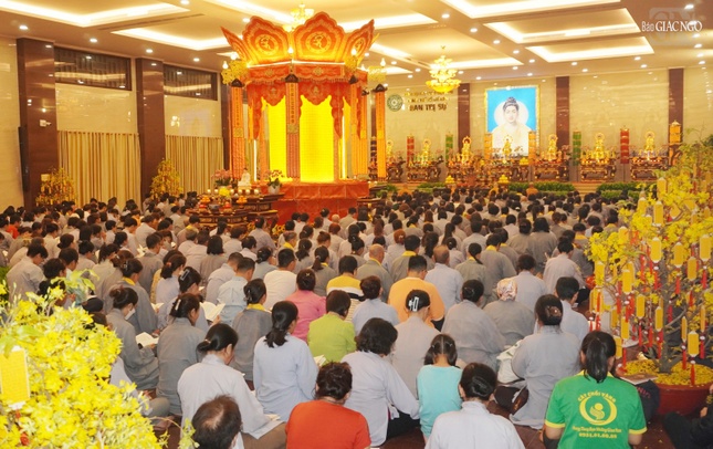 Ngày đầu tiên Pháp hội Dược Sư tại Việt Nam Quốc Tự