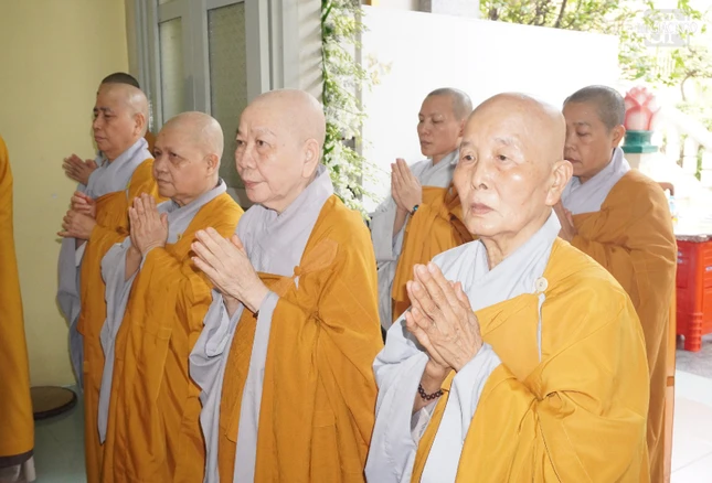 Chư Ni Phật giáo Q.10 viếng tang Ni trưởng Thích nữ Như Ngọc