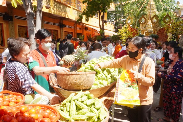 Siêu thị 0 đồng tại chùa Candaransi