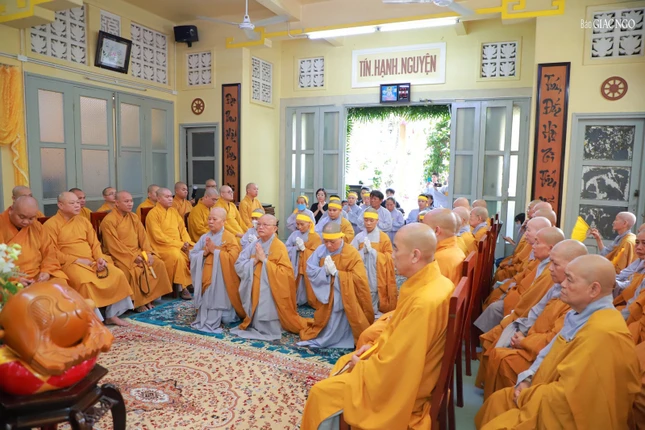 Trang nghiêm khóa lễ truy niệm