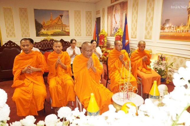 Khóa tụng kinh cầu siêu