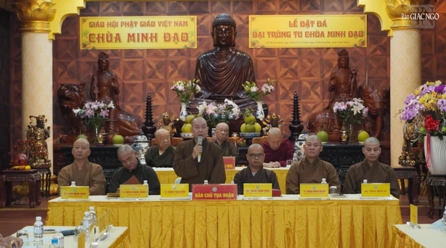 Thượng tọa Thích Thiện Bửu, Trưởng ban Trị sự GHPGVN Q.3 phát biểu khai mạc