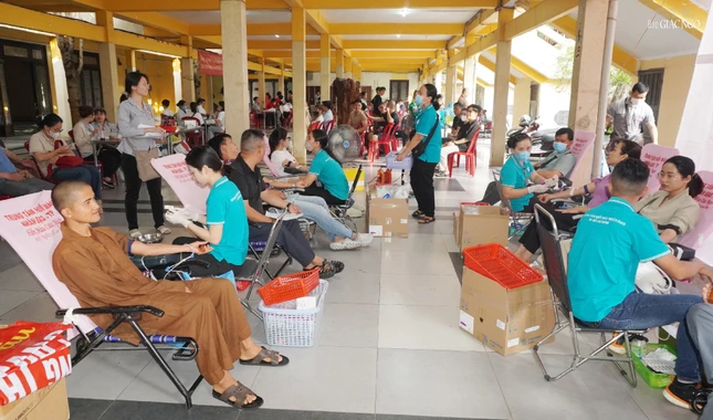 Mỗi giọt máu một niềm hy vọng