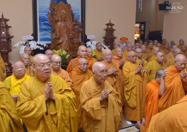 Trang nghiêm khóa lễ tưởng niệm chung thất Trưởng lão Hòa thượng Thích Hiển Tu