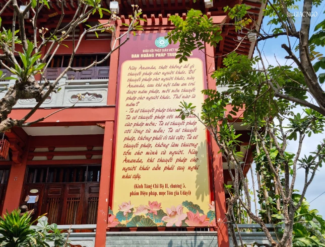 Sau lễ khai mạc, chư tôn đức tham dự sẽ bắt đầu vào các nội dung khóa tập huấn