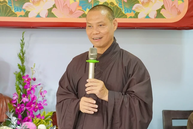 Thượng tọa Trưởng Phân ban Biên soạn giáo trình thuyết giảng phát biểu