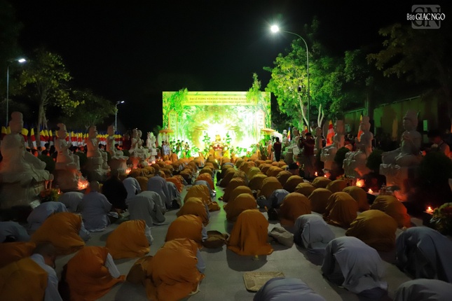 Thành kính đảnh lễ Đức Thánh Tổ Ni Đại Ái Đạo