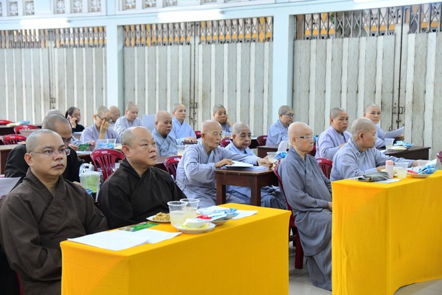 Tăng Ni quận 10 tham dự