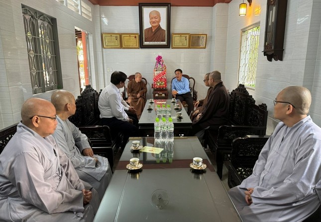 Tăng Ni Phật giáo quận 3 tiếp đoàn tại chùa Hưng Phước