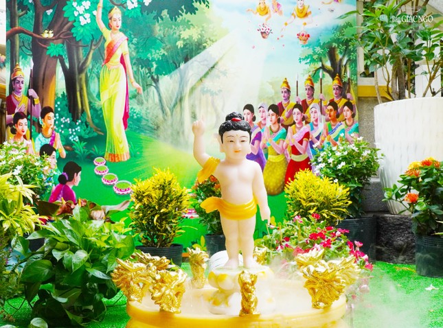 Tại chùa Từ Nghiêm, Q.10