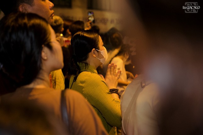 Nguyện mọi người và mình sống trong tỉnh thức, thương yêu theo lời Phật dạy