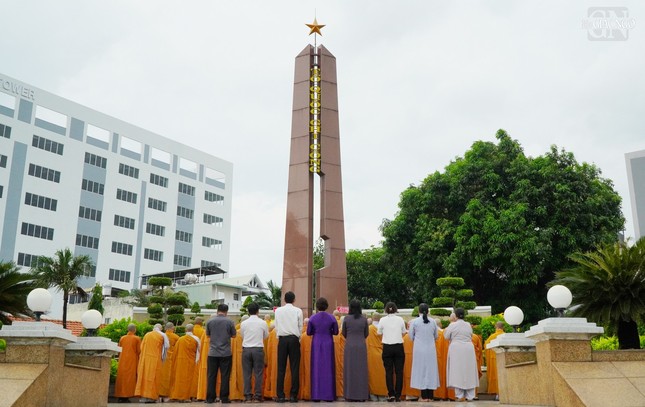 Đài liệt sĩ Q.Gò Vấp, TP.HCM