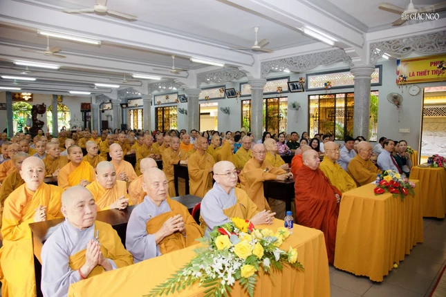 Đại lễ Phật đản diễn ra tại chùa Huỳnh Kim