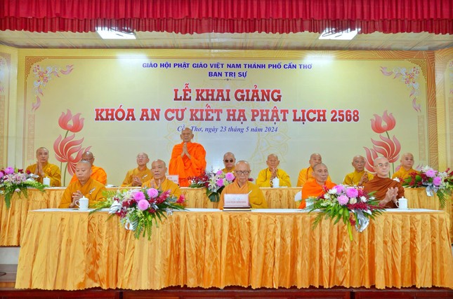 Hòa thượng Đào Như sách tấn chư hành giả an cư