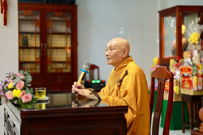 Trưởng lão Hoà thượng Thích Minh Thông thuyết giảng về giới luật đến Tăng Ni Q.3