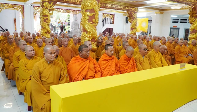 Mỗi kỳ Bố-tát Tăng Ni trong quận vân về trường hạ chùa Hưng Phước sinh hoạt Tăng sự Mỗi kỳ Bố-tát Tăng Ni trong quận vân về trường hạ chùa Hưng Phước sinh hoạt Tăng sự