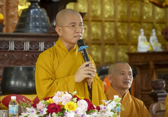 Thượng tọa Thích Quảng Hiền, Trưởng ban Trị sự GHPGVN tỉnh Đắk Nông phát biểu chào mừng