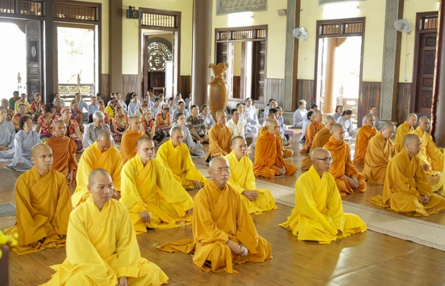 Tại trường hạ chùa Pháp Hoa