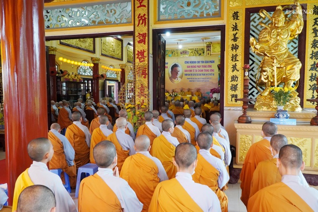 Đoàn Ban Hoằng pháp T.Ư và Ban Kinh tế - Tài chánh T.Ư cúng dường trường hạ tại tỉnh Tiền Giang và Đồng Tháp ngày 26-6-2024