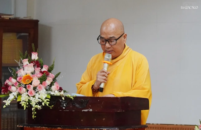 Thượng tọa Thích Phước Lợi phát biểu chào mừng