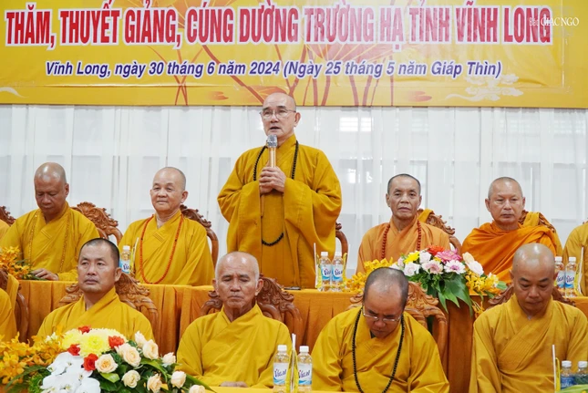 Thượng tọa Thích Lệ Lạc phát biểu chào mừng