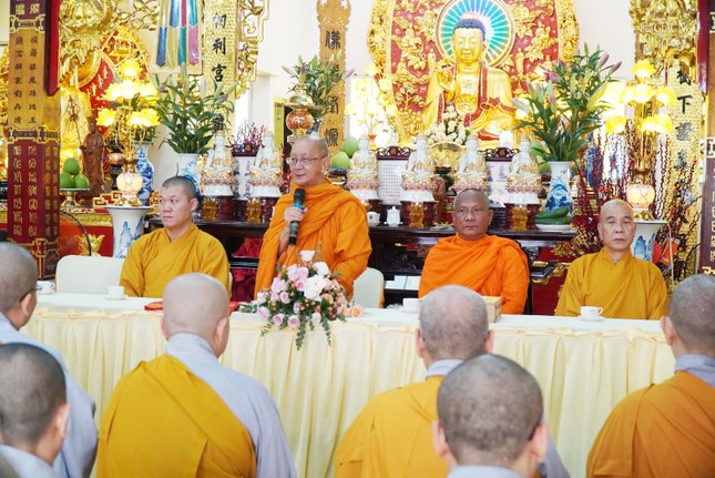 Hòa thượng Minh Giác ban đạo từ