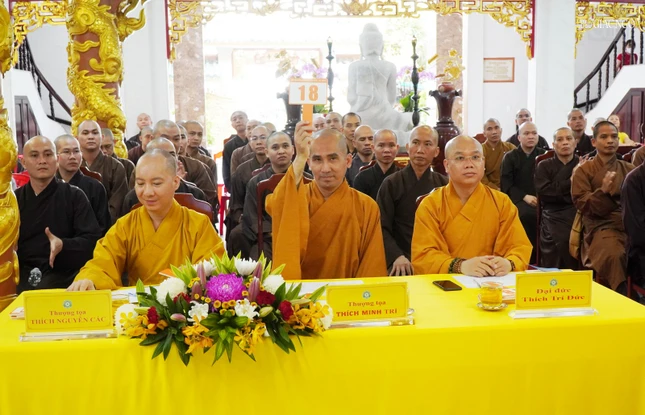 Ban Giám khảo chấm điểm