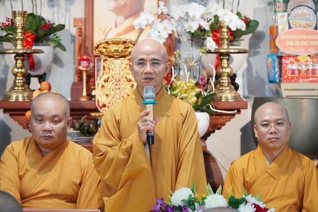 Thượng tọa Thích Thiện Quý phát biểu