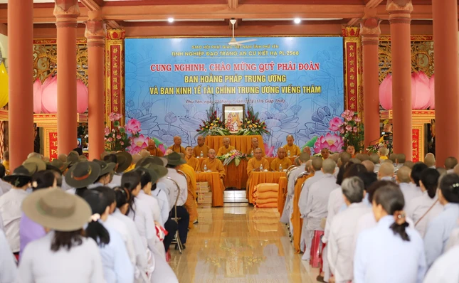 Theo đó, ngày 23 và 24-7, đoàn Ban Hoằng pháp T.Ư và Ban Kinh tế - Tài chính T.Ư sẽ đến thăm, thuyết giảng, cúng dường trường hạ tại tỉnh Khánh Hòa, Ninh Thuận, Bình Thuận - Ảnh: Ban TT-TT Phật giáo tỉnh Phú Yên